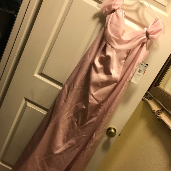 Prom dress! - Picture 4 of 6